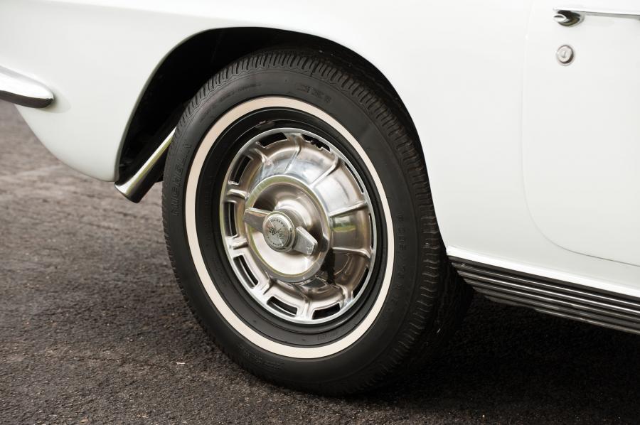  Chevrolet Corvette Convertible 1962 года  (фото 48 из 55)
